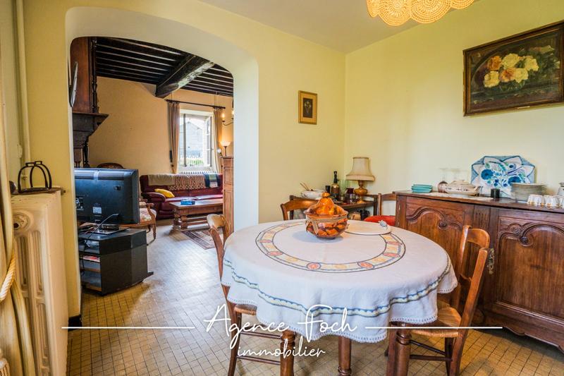 Maison - 202 m² - 5 pièces