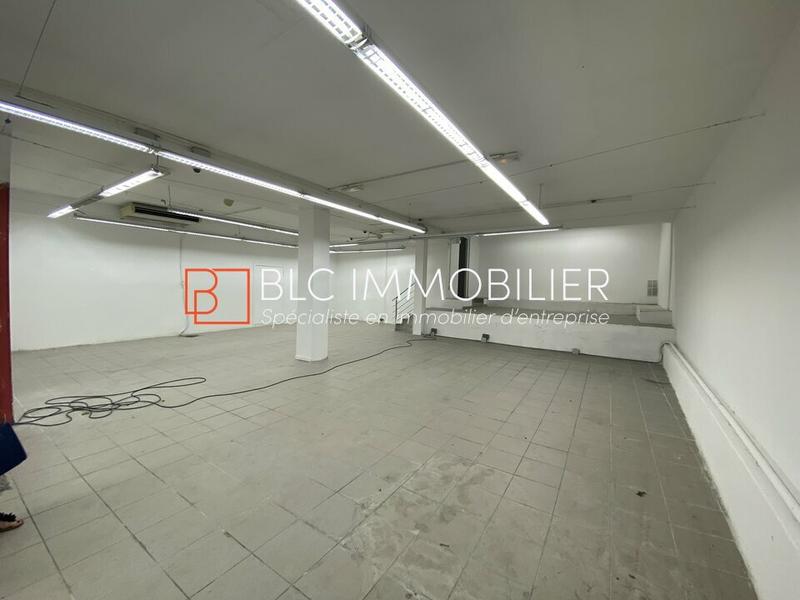 Local commercial - 200 m²