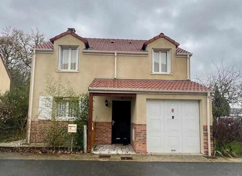 Maison - 96 m² - 6 pièces