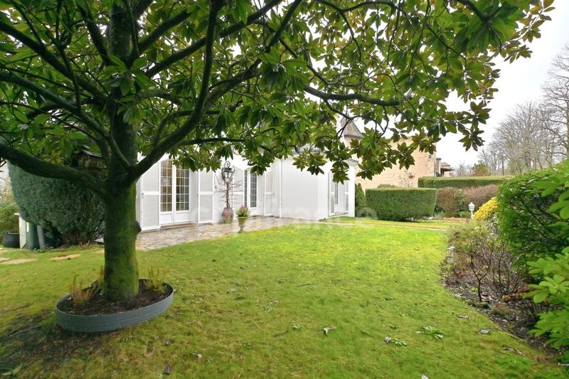 Maison bourgeoise - 225 m² - 9 pièces