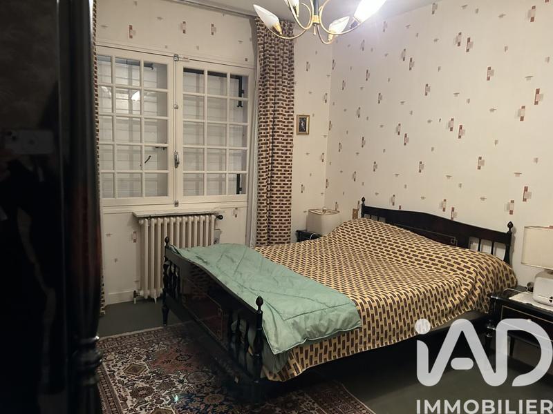 Maison - 231 m² - 9 pièces