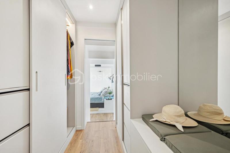 Maison - 234 m² - 7 pièces