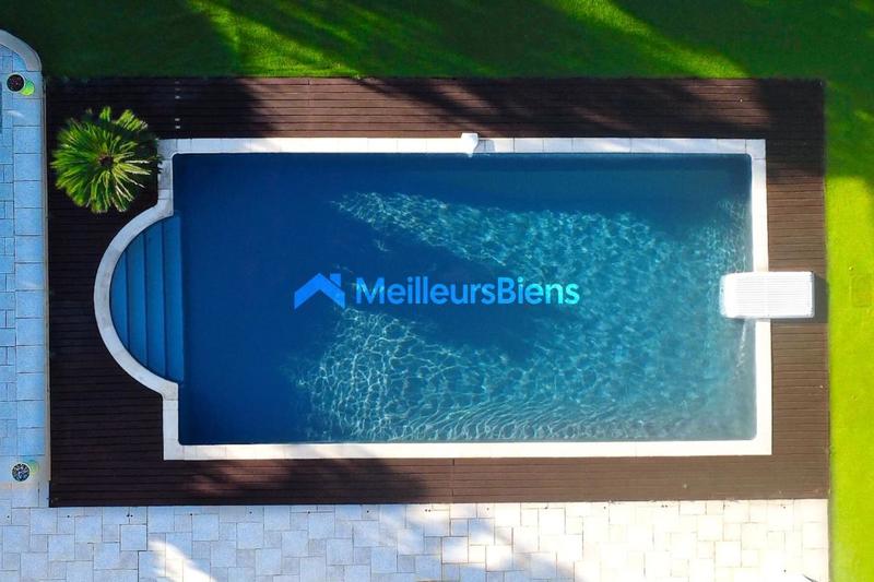 Villa - 176 m² - 6 pièces