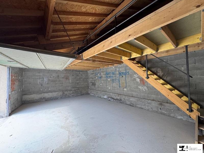 Parking / Garage - 39 m²