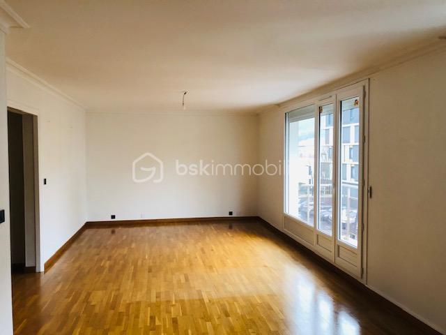 Appartement - 94 m² - 5 pièces
