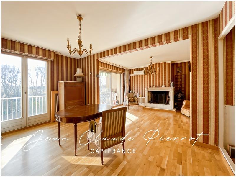 Appartement - 105 m² - 5 pièces