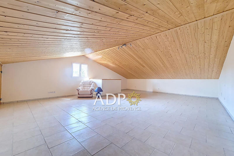 Appartement - 142 m² - 6 pièces