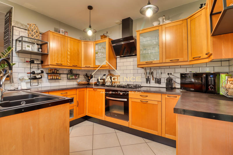 Maison - 111 m² - 5 pièces