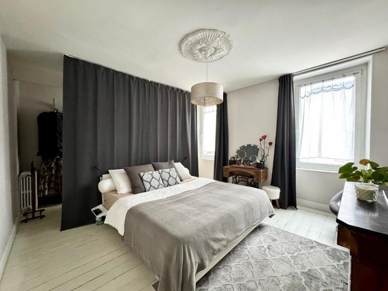 Maison de ville - 238 m² - 8 pièces