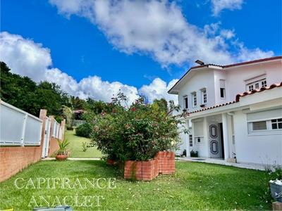 Maison d'architecte - 345 m² - 10 pièces