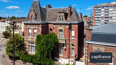 Maison de maîtres - 370 m² - 13 pièces