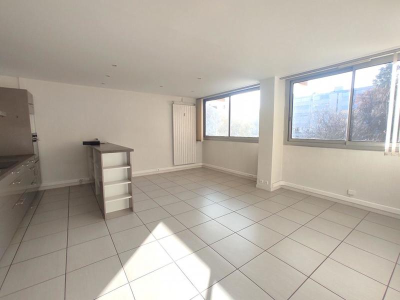 Appartement - 90 m² - 4 pièces