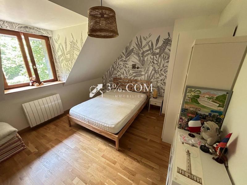 Maison - 205 m² - 8 pièces