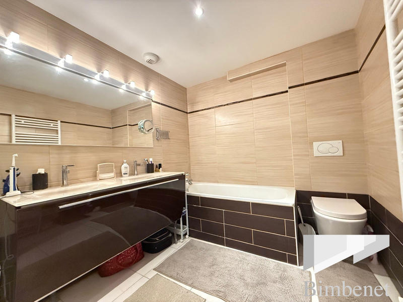 Maison ancienne - 181 m² - 6 pièces