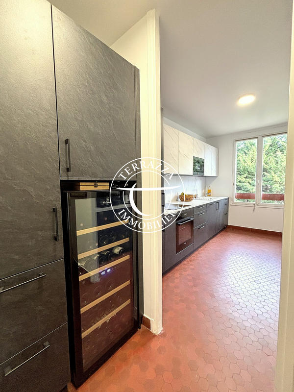 Duplex - 198 m² - 8 pièces