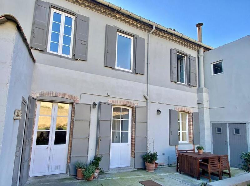 Maison - 220 m² - 6 pièces