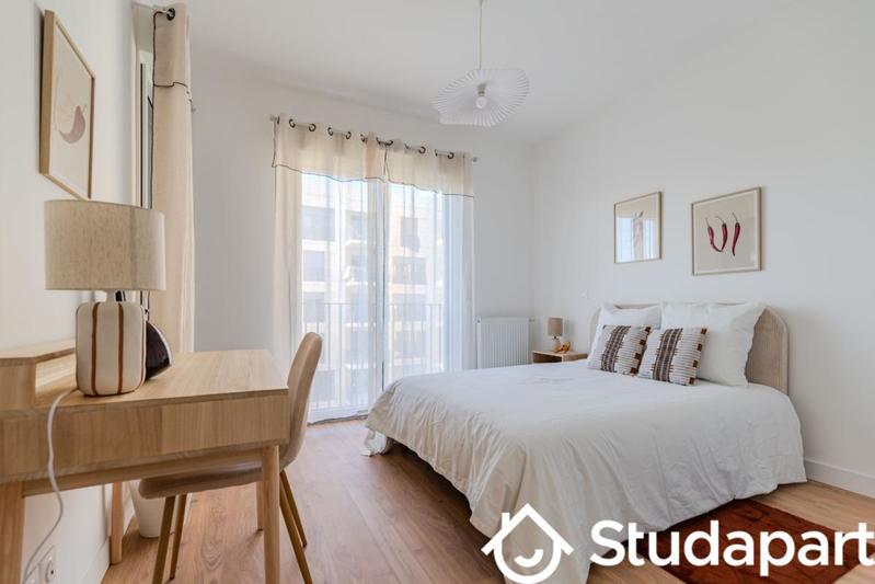 Chambre - 12 m² - 1 pièce