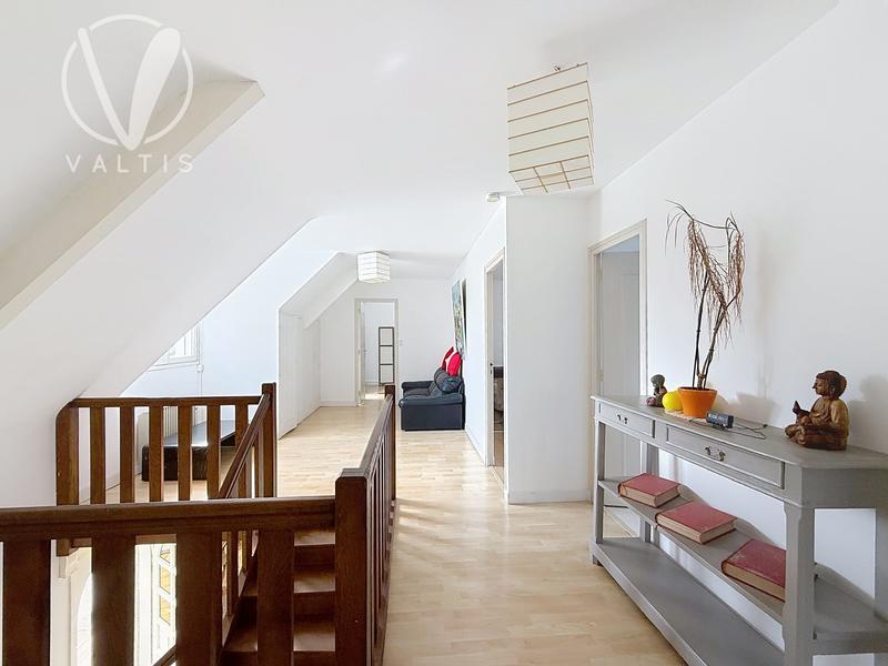 Maison - 193 m² - 7 pièces