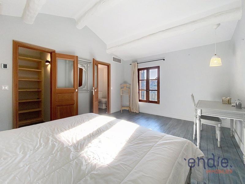 Maison - 258 m² - 7 pièces