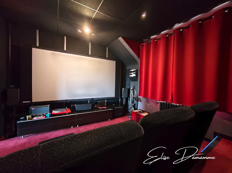 Maison - 241 m² - 8 pièces