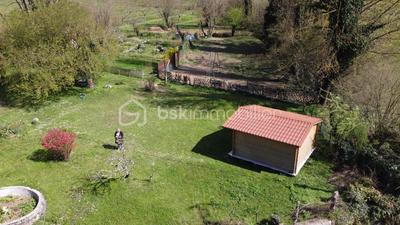 Propriété - 278 m² - 7 pièces