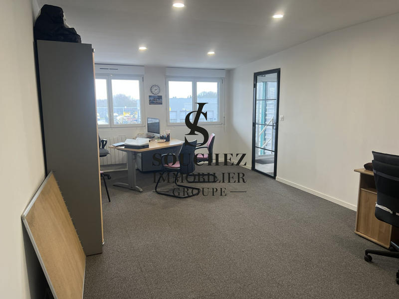 Local d'activités - 207 m²