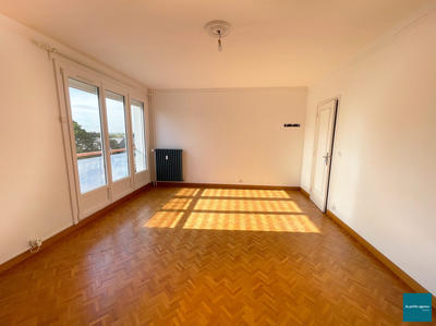 Appartement - 127 m² - 6 pièces