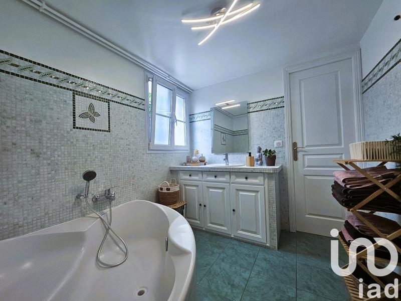 Maison - 122 m² - 6 pièces