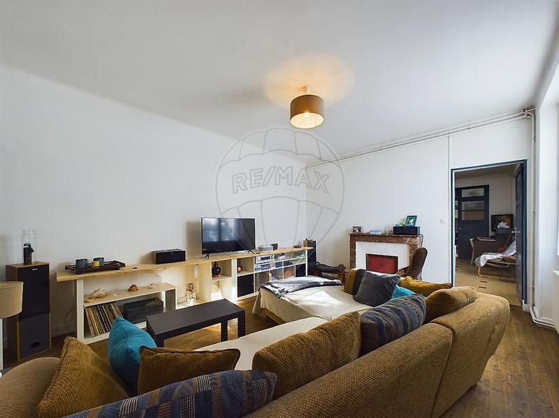 Maison - 200 m² - 7 pièces