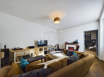 Maison - 200 m² - 7 pièces