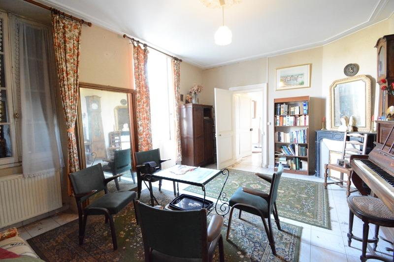 Maison - 206 m² - 6 pièces