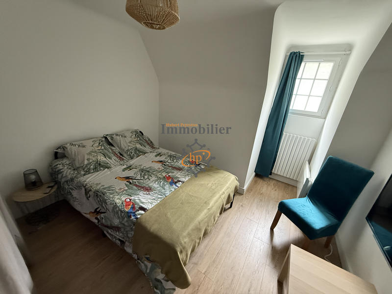 Maison - 210 m² - 6 pièces