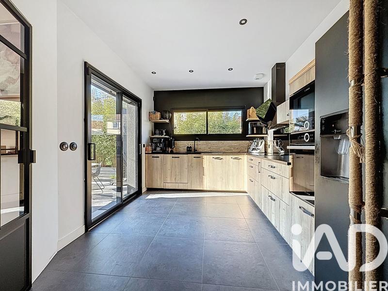 Maison - 142 m² - 6 pièces