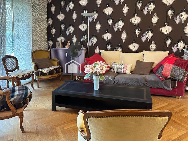 Appartement - 104 m² - 4 pièces