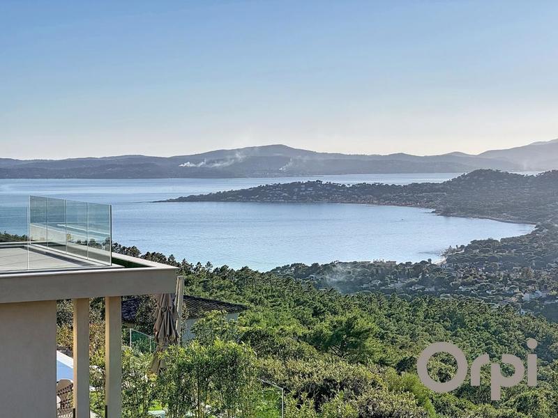 Maison - 225 m² - 7 pièces