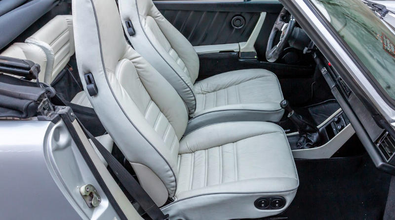 Porsche 911 Carrera Cabriolet