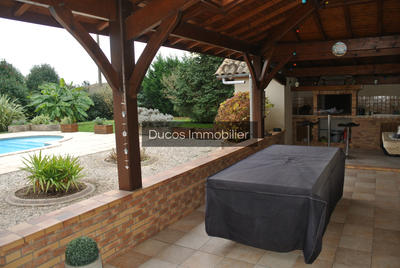 Maison - 365 m² - 8 pièces