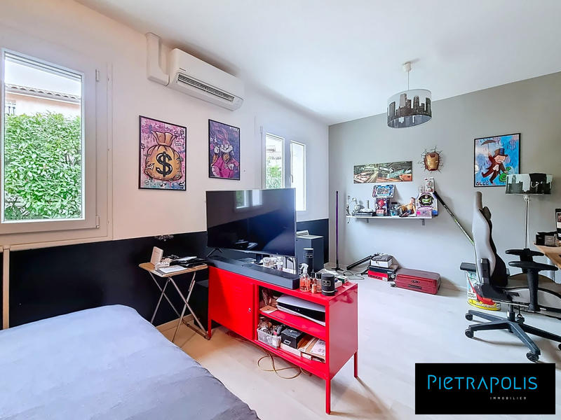 Maison - 99 m² - 4 pièces