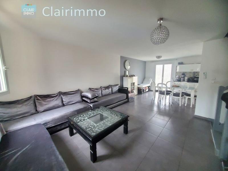 Maison - 90 m² - 5 pièces