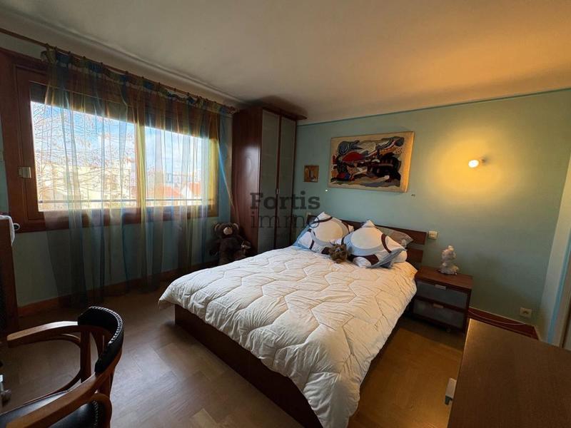 Maison - 265 m² - 8 pièces