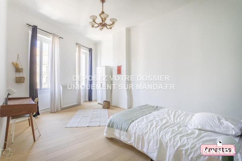 Chambre - 10 m² - 4 pièces