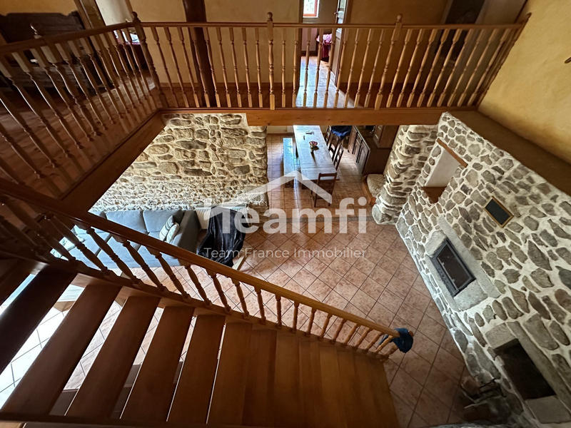 Maison - 200 m² - 7 pièces