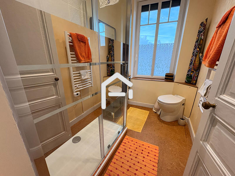 Maison - 180 m² - 6 pièces