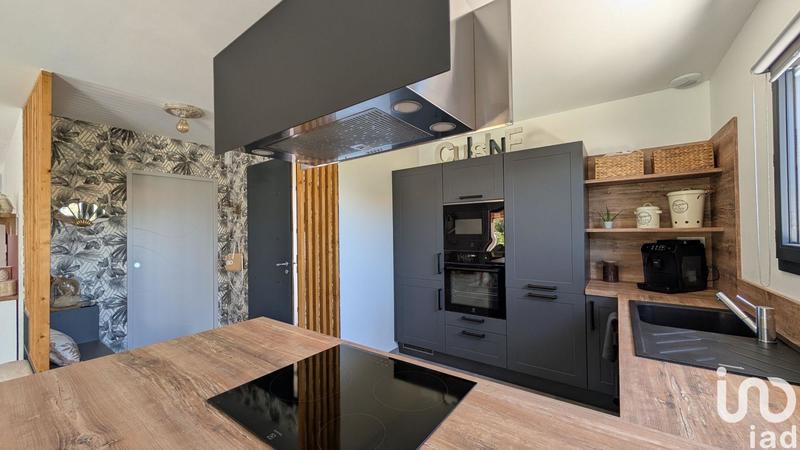 Maison - 200 m² - 7 pièces