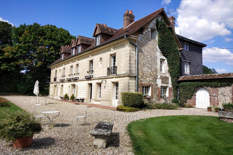 Propriété - 320 m² - 7 pièces