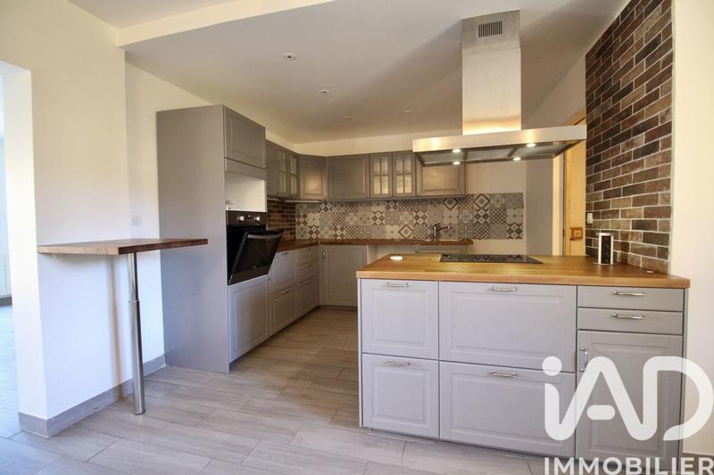 Maison - 166 m² - 8 pièces