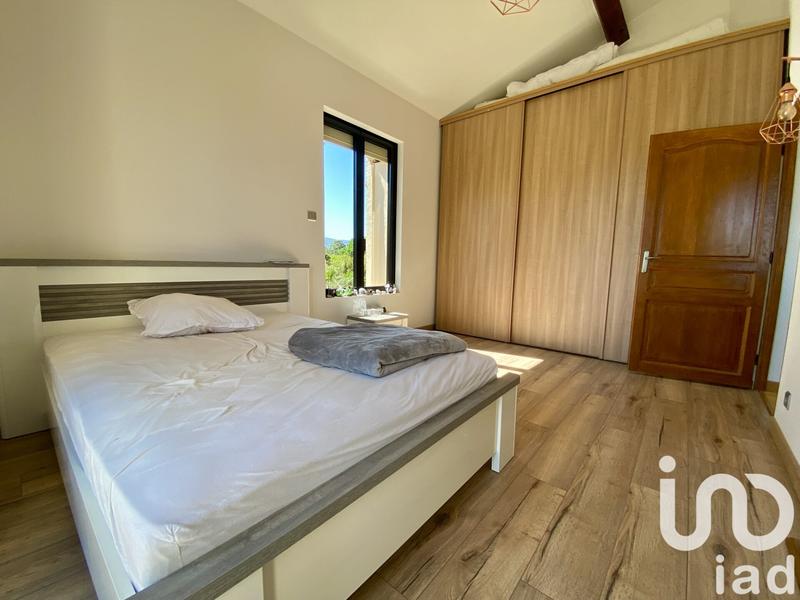 Maison - 200 m² - 6 pièces