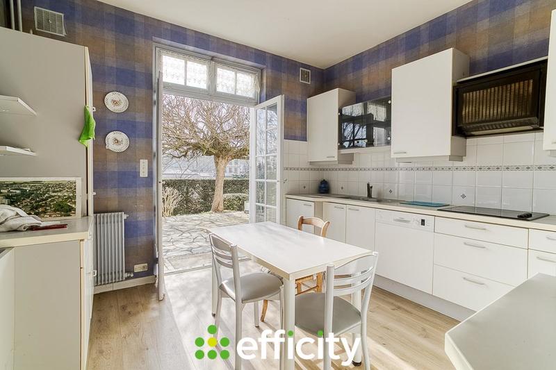 Villa - 223 m² - 10 pièces