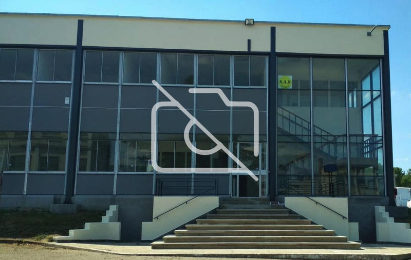 Entrepôt - 6 300 m²