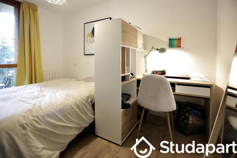 Chambre - 12 m² - 1 pièce